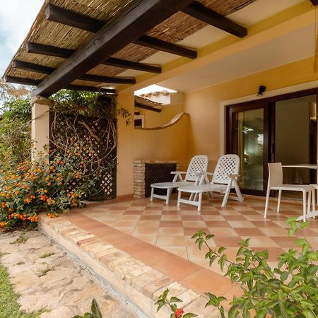 Porto Giunco Residence Вилласимиус Экстерьер фото